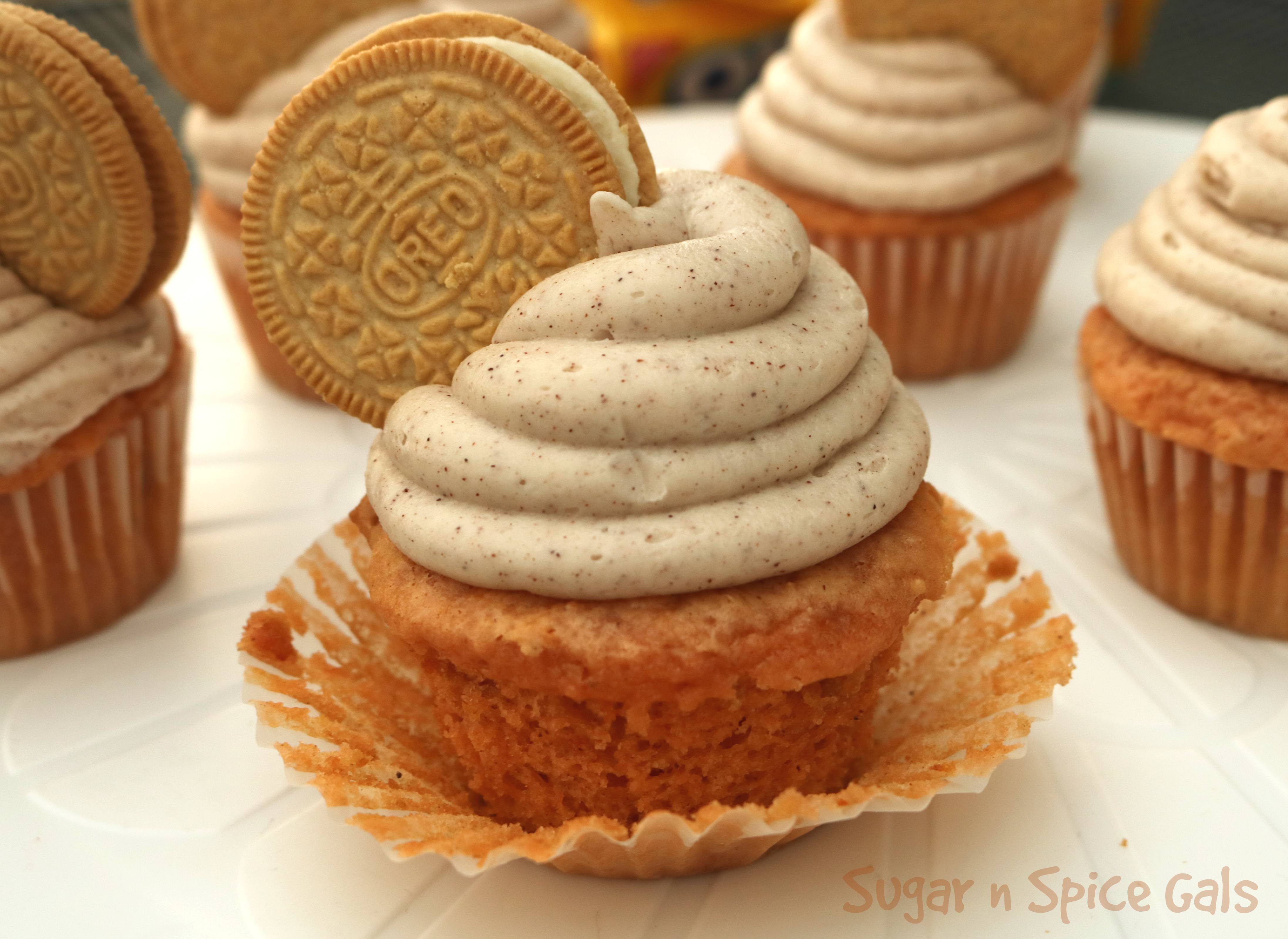 pumpkin-oreo-cupcakes-3